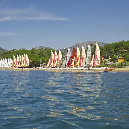 Robinson Sarigerme Park Курортный комплекс 4*