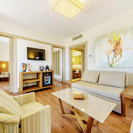 Robinson Sarigerme Park Курортный комплекс 4*